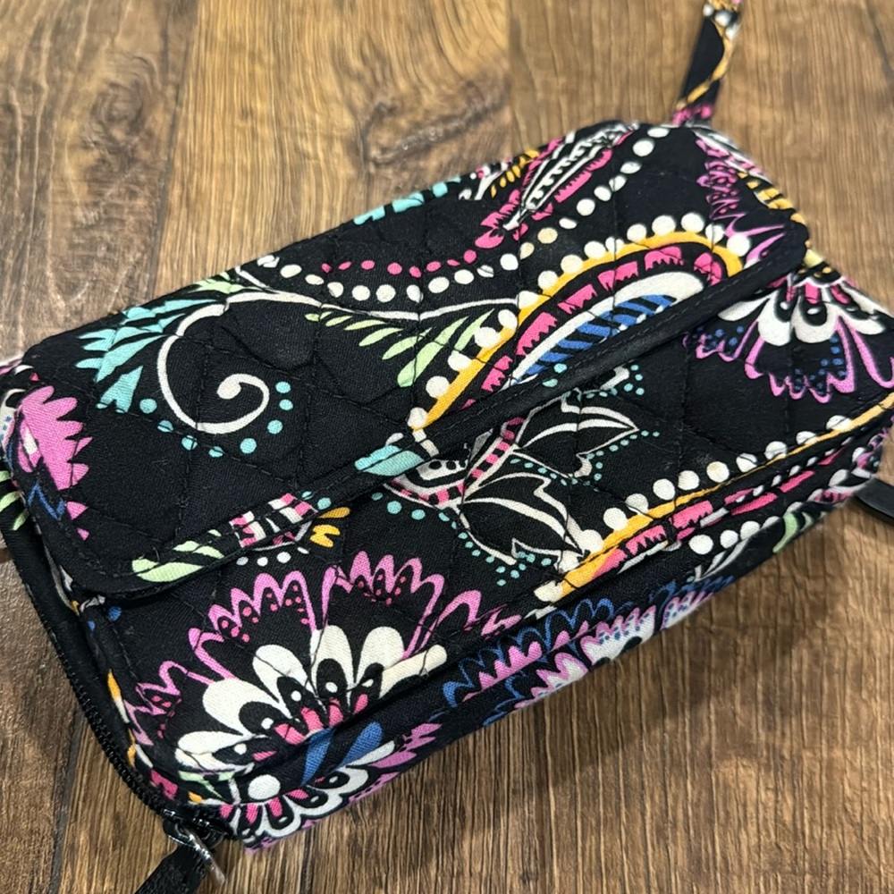 Vera Bradley crossbody/wristlet